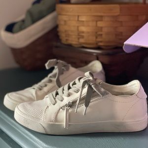 dolce vita sneakers 7.5